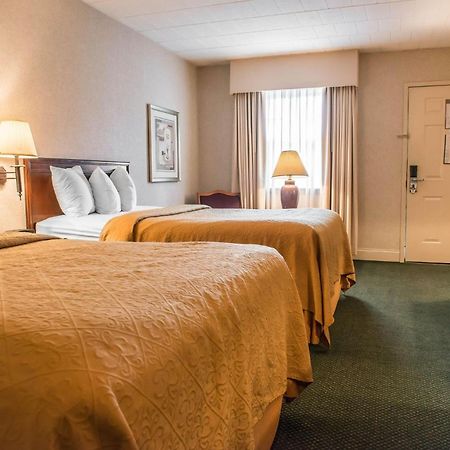 Quality Inn Pittsburgh Airport Oakdale ภายนอก รูปภาพ
