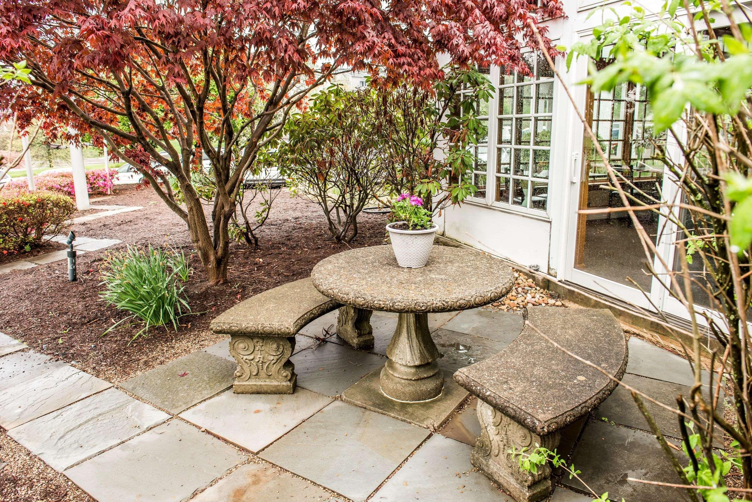 Quality Inn Pittsburgh Airport Oakdale ภายนอก รูปภาพ