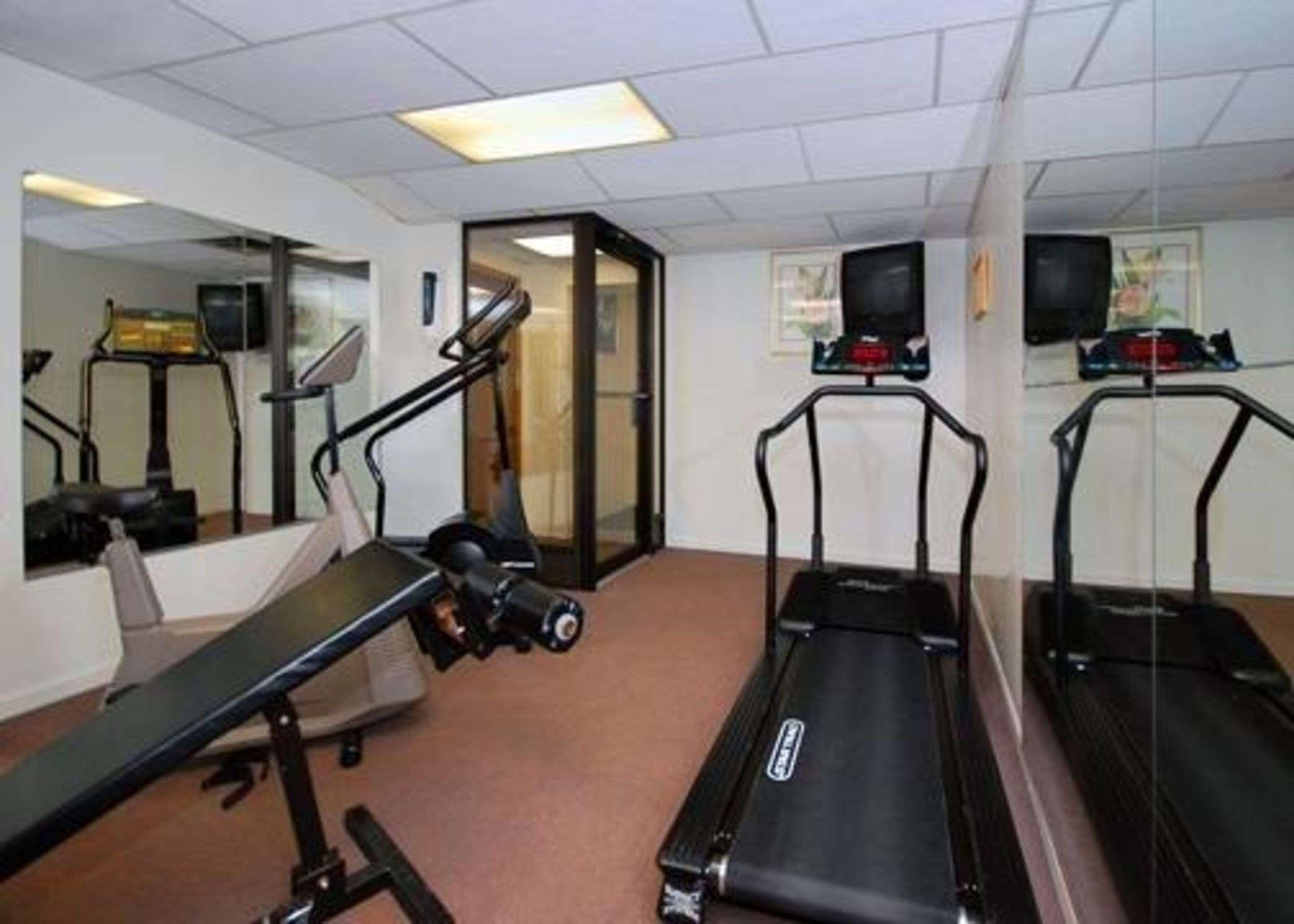 Quality Inn Pittsburgh Airport Oakdale ภายนอก รูปภาพ