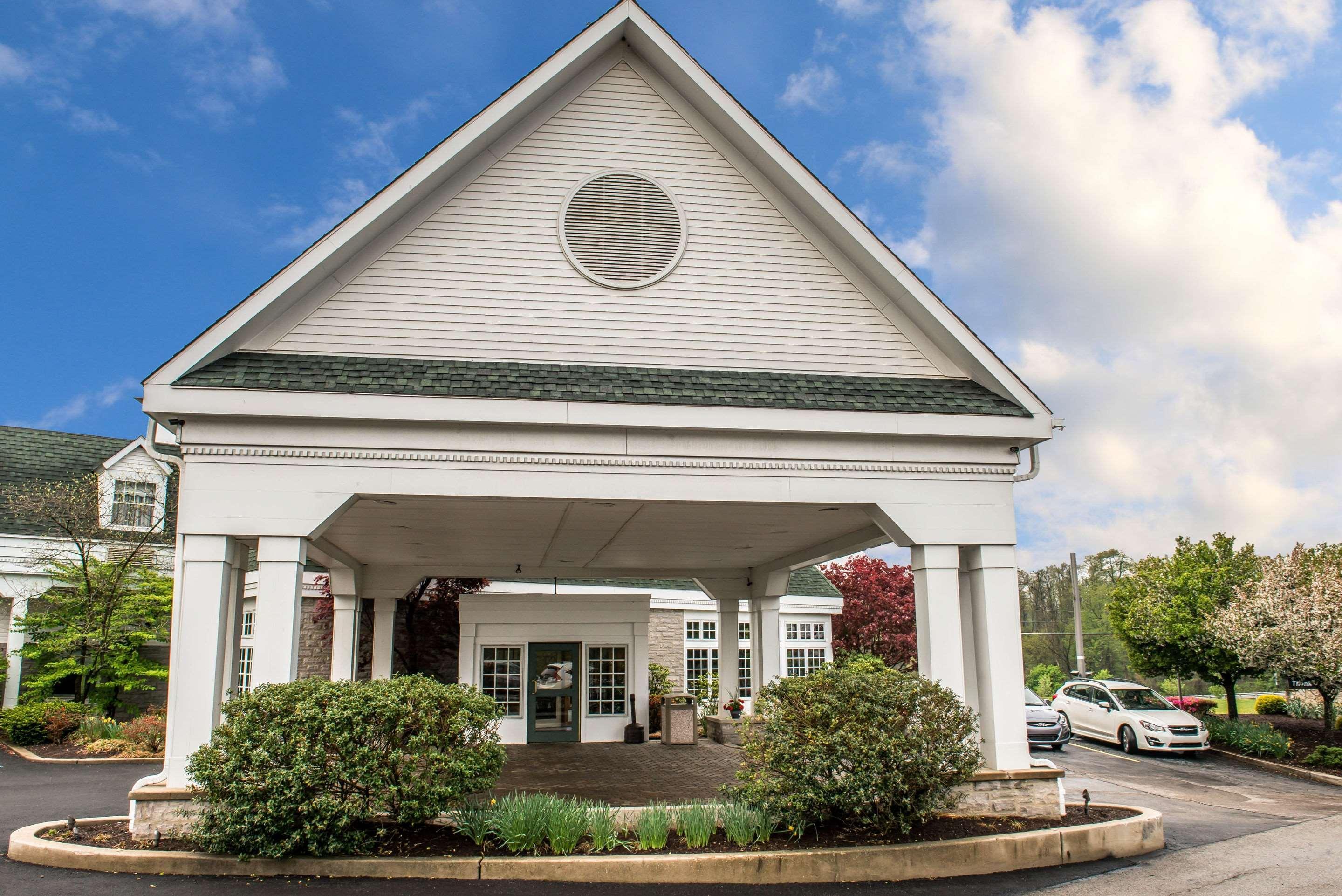 Quality Inn Pittsburgh Airport Oakdale ภายนอก รูปภาพ