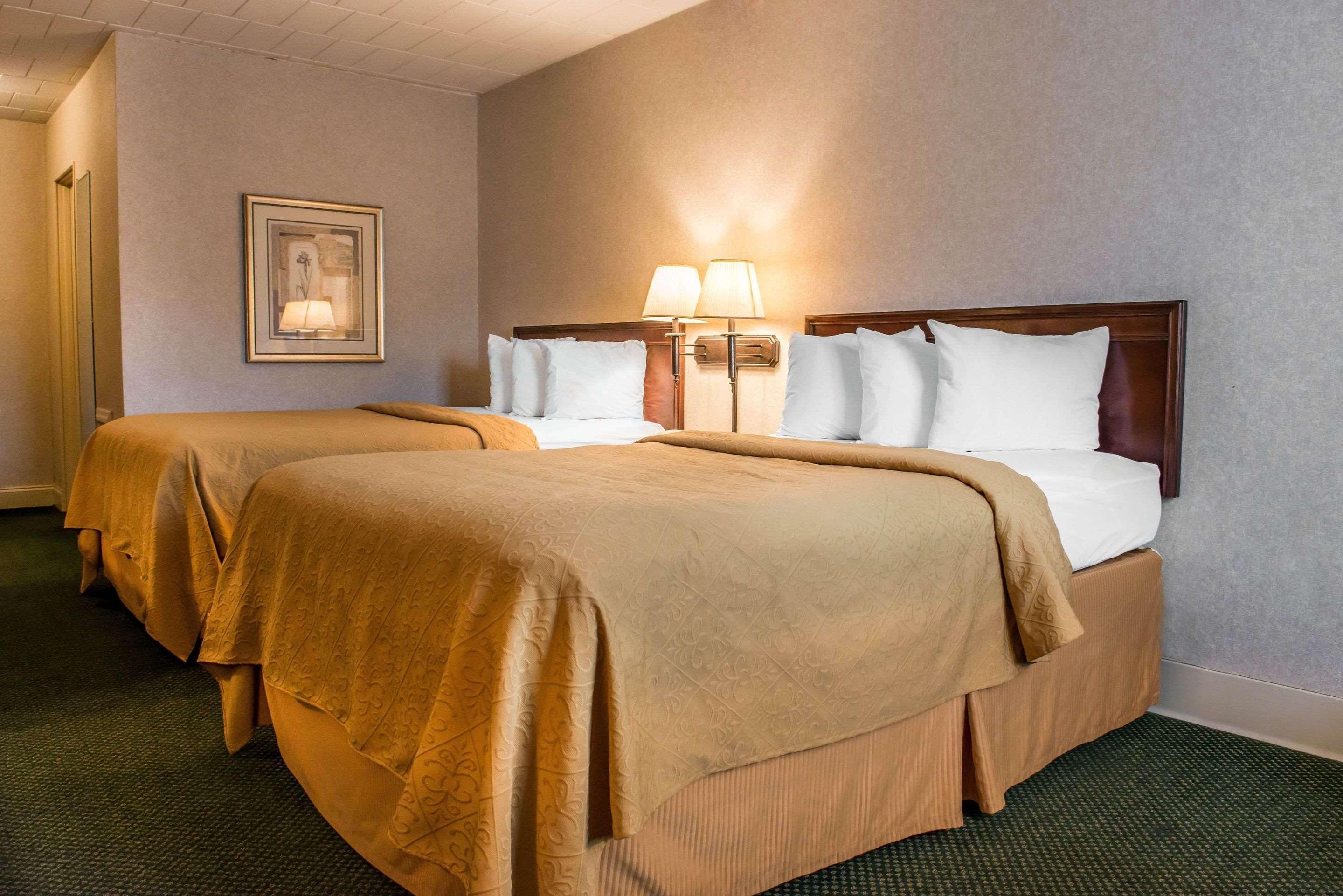 Quality Inn Pittsburgh Airport Oakdale ภายนอก รูปภาพ
