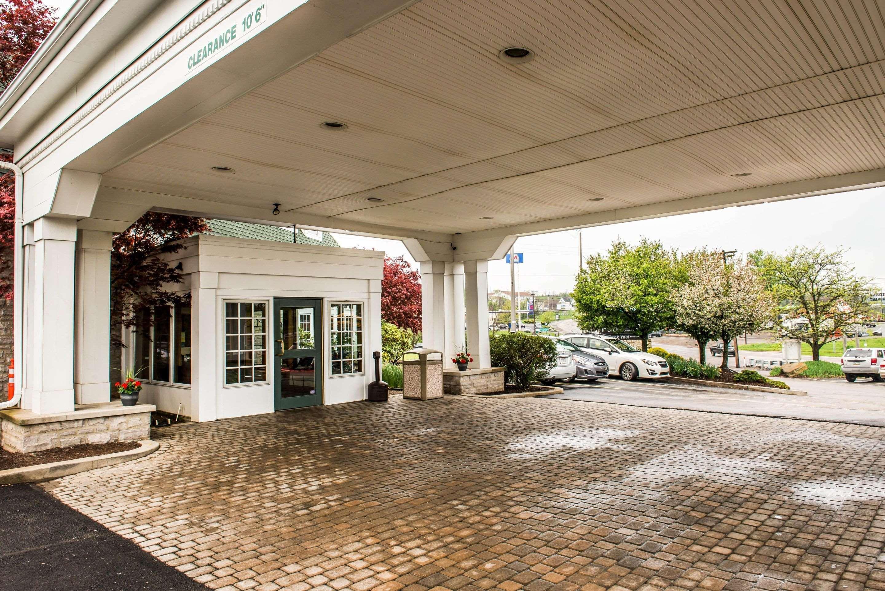 Quality Inn Pittsburgh Airport Oakdale ภายนอก รูปภาพ