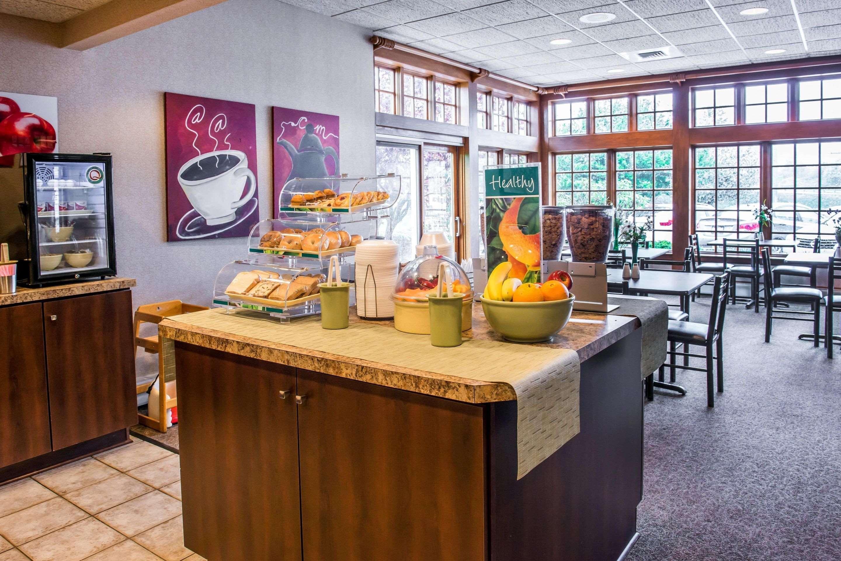 Quality Inn Pittsburgh Airport Oakdale ภายนอก รูปภาพ