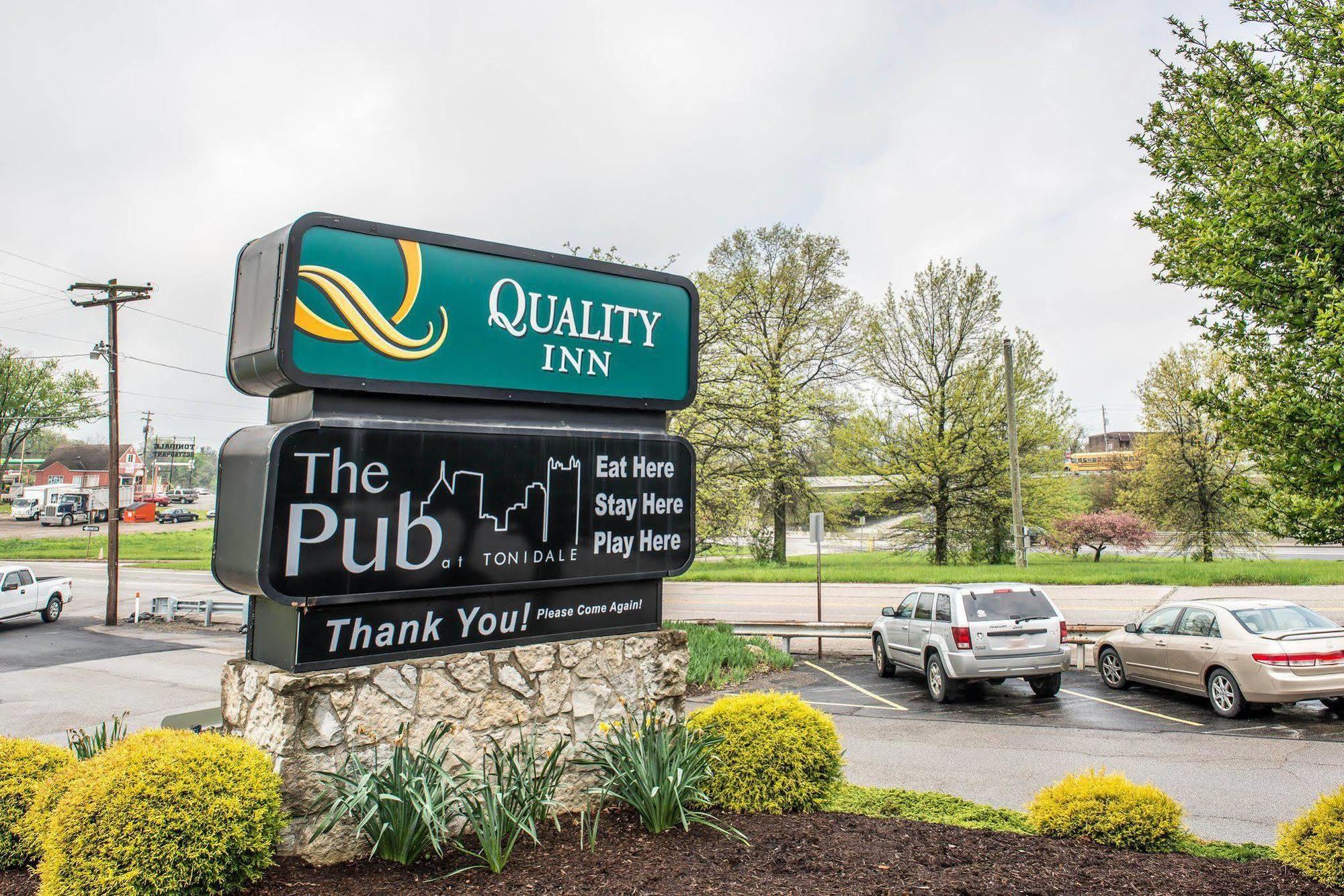 Quality Inn Pittsburgh Airport Oakdale ภายนอก รูปภาพ